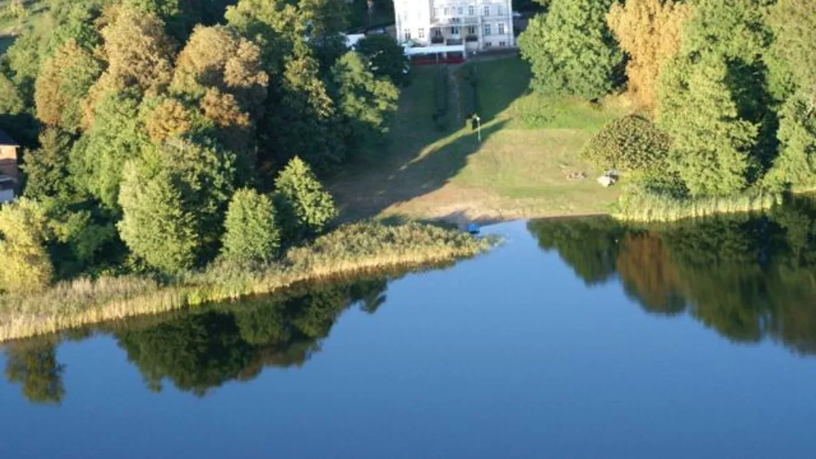 Łowisko Białokosz — łowisko komercyjne w Chrzypsko Wielkie, woj. wielkopolskie