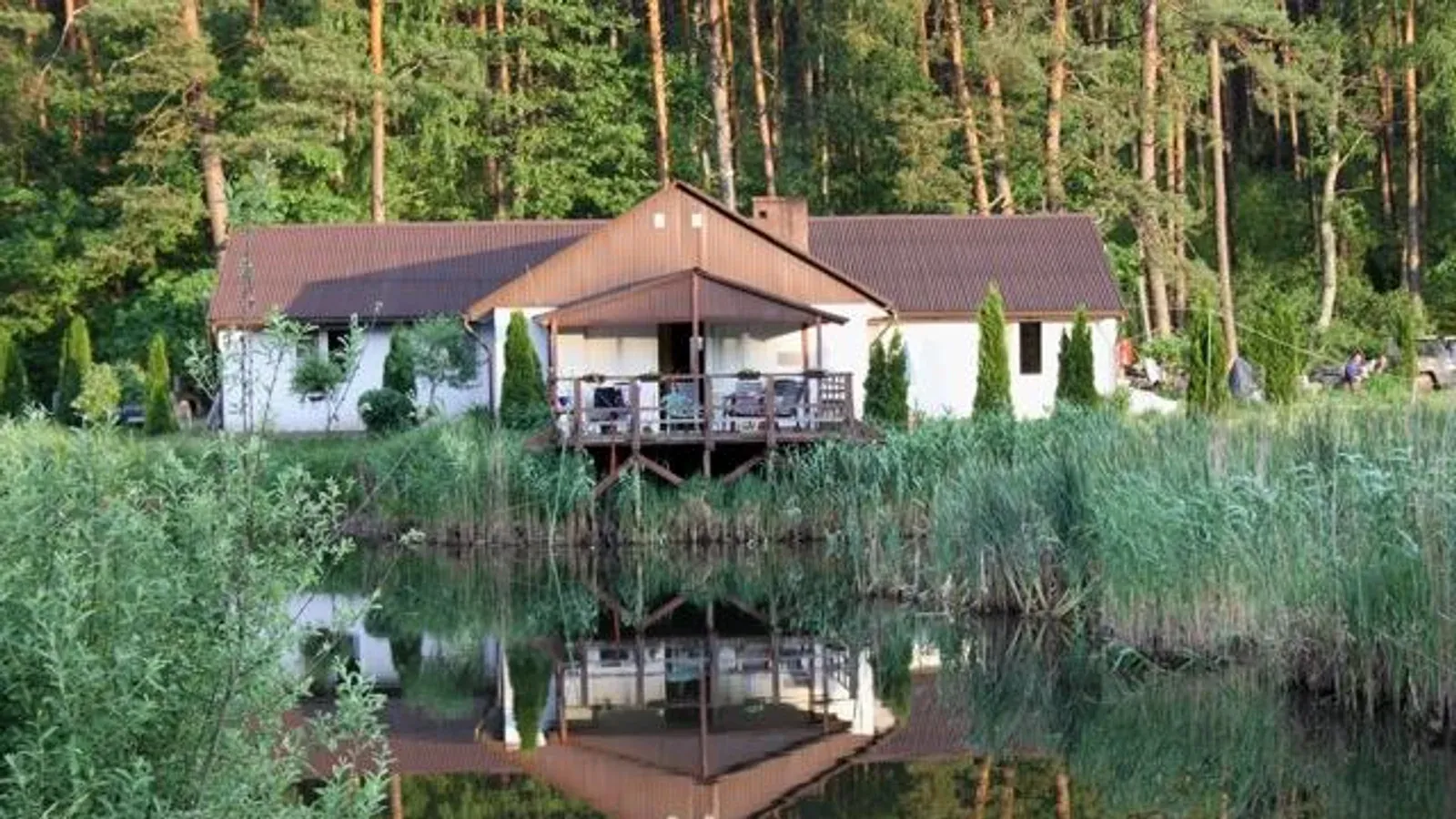 Łowisko Wołowe Lasy — łowisko komercyjne w Człopa, woj. zachodniopomorskie